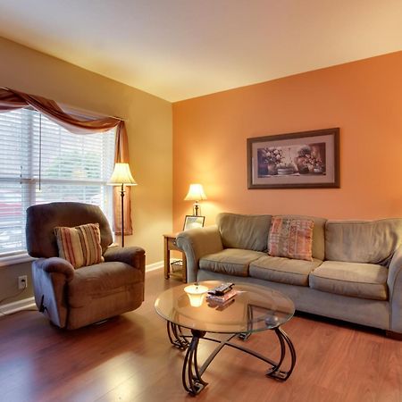 Parkway Condo About Walk To Island In Pigeon Forge! Exterior photo