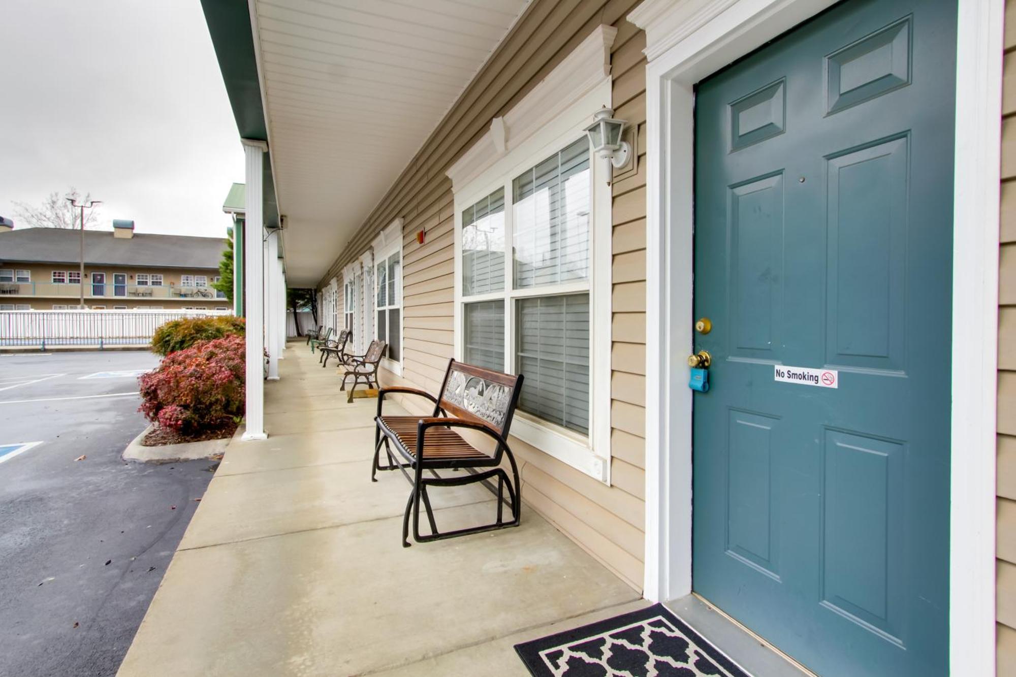 Parkway Condo About Walk To Island In Pigeon Forge! Exterior photo